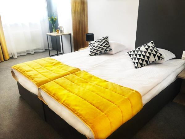 Stacja 605 : photo 2 de la chambre chambre lits jumeaux avec balcon