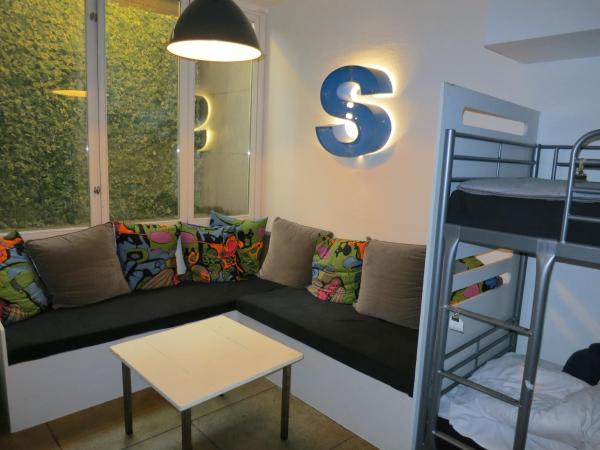 City Backpackers Hostel : photo 4 de la chambre lit dans dortoir de 12 lits