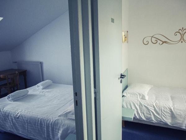 The Old Hotel Ravel Centre : photo 3 de la chambre 2 chambres communicantes