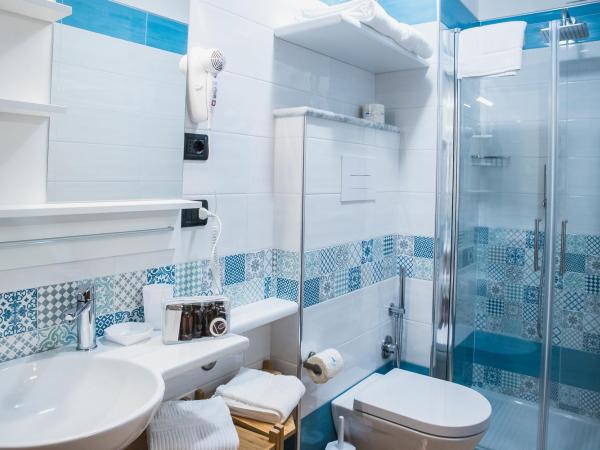 Vittoria Guest House Salerno : photo 1 de la chambre chambre double