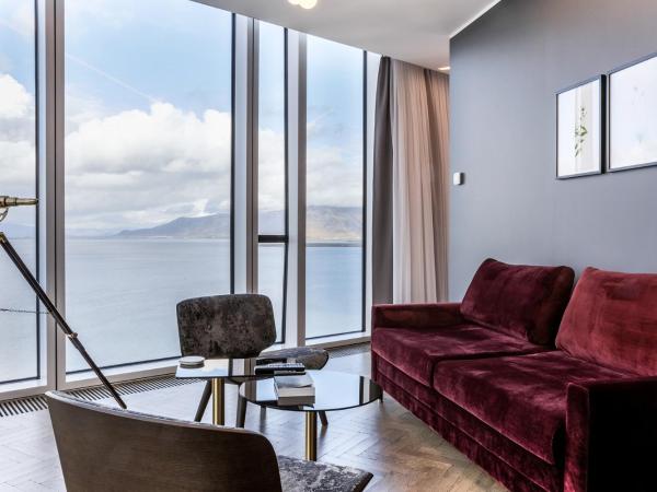 Tower Suites Reykjavík : photo 1 de la chambre suite d'angle