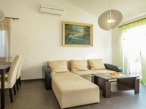 Apartment Medulin : photo 8 de la chambre appartement avec terrasse