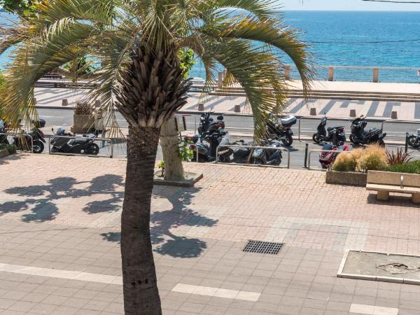 Mercure Saint Raphael Centre Plage : photo 10 de la chambre chambre double supérieure - vue sur mer