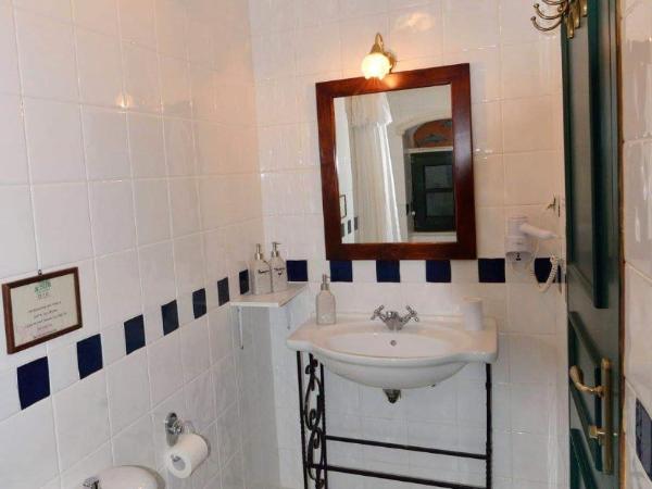 Ntouana hotel : photo 2 de la chambre chambre lits jumeaux standard