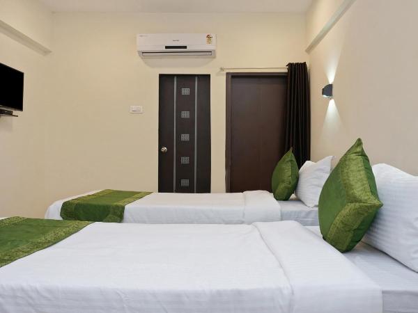 Treebo Lotus Baner : photo 5 de la chambre [sanitized] standard double room