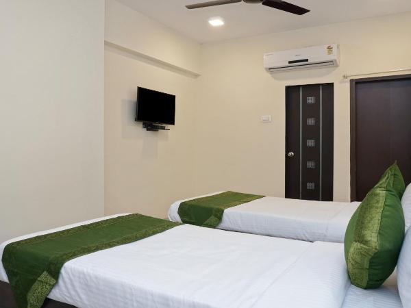 Treebo Lotus Baner : photo 9 de la chambre [sanitized] standard double room