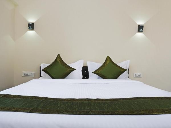 Treebo Lotus Baner : photo 2 de la chambre [sanitized] deluxe double room