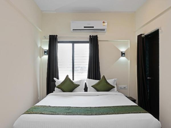 Treebo Lotus Baner : photo 5 de la chambre [sanitized] deluxe double room