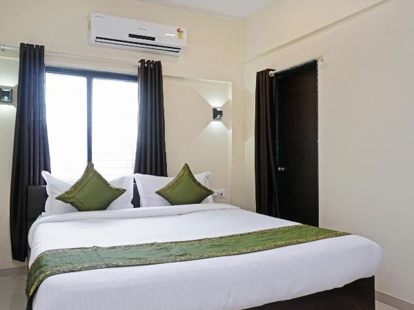 Treebo Lotus Baner : photo 3 de la chambre [sanitized] deluxe double room