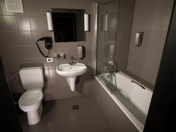 Hotel Chantecler : photo 4 de la chambre chambre double deluxe avec baignoire