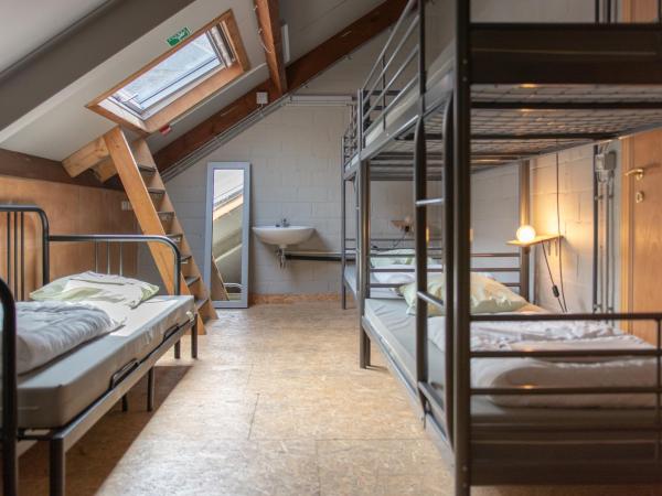 Treck Hostel : photo 3 de la chambre lit dans dortoir mixte de 5 lits