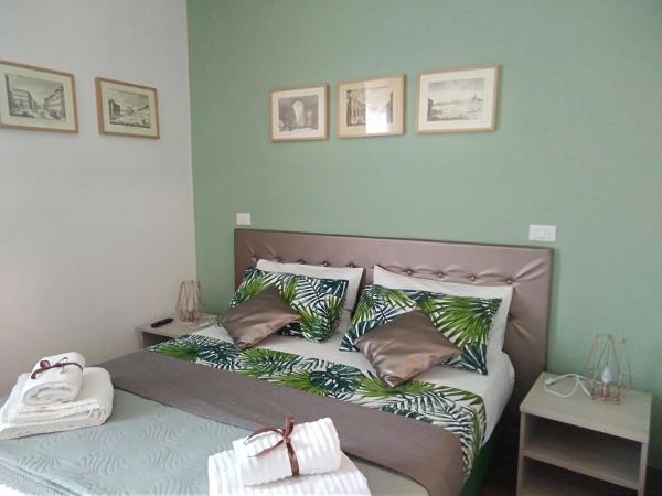 Porta alla Croce Guest House : photo 10 de la chambre chambre double ou lits jumeaux avec salle de bains privative