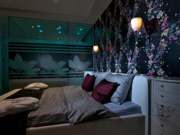 Boban Luxury Suites : photo 4 de la chambre suite avec baignoire spa et terrasse - vue sur mer