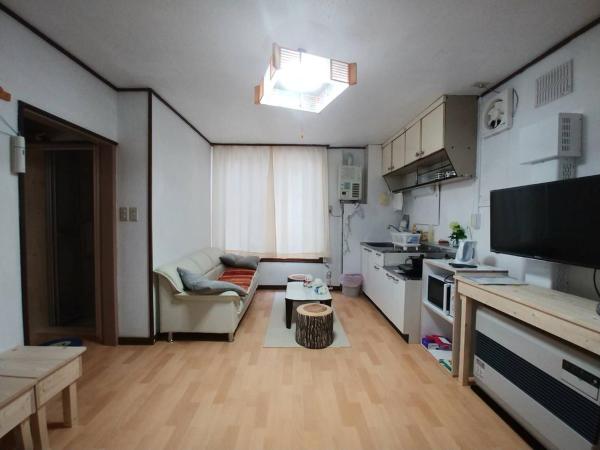 Happy Apartment : photo 9 de la chambre chambre familiale avec salle de bains privative