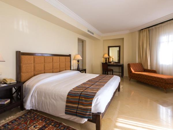 Medina Solaria And Thalasso : photo 1 de la chambre chambre triple - vue sur mer