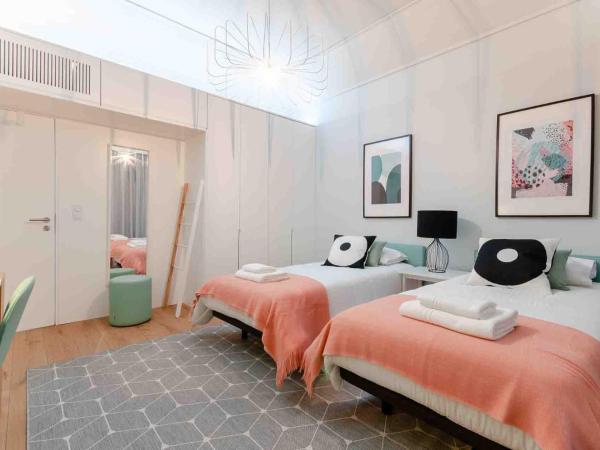 NLC Rooms & Suites : photo 4 de la chambre chambre lits jumeaux avec balcon