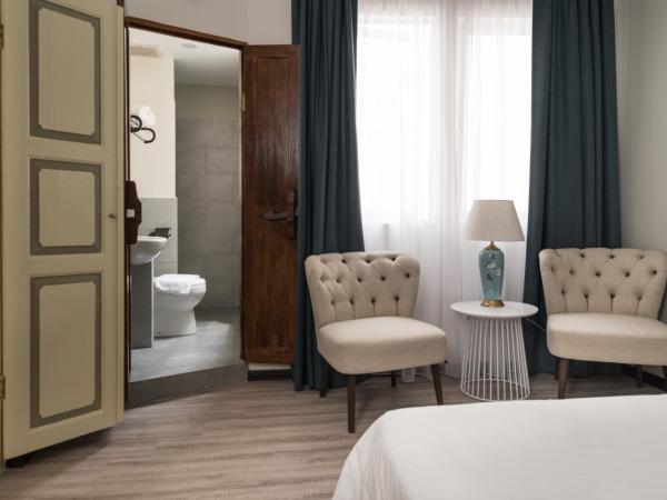 Carnarvon House : photo 5 de la chambre chambre double avec salle de bains privative