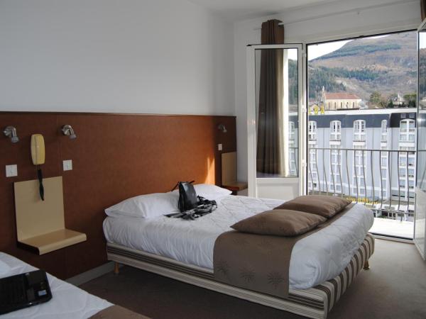 Adonis Lourdes - Notre Dame de la Sarte : photo 9 de la chambre chambre triple