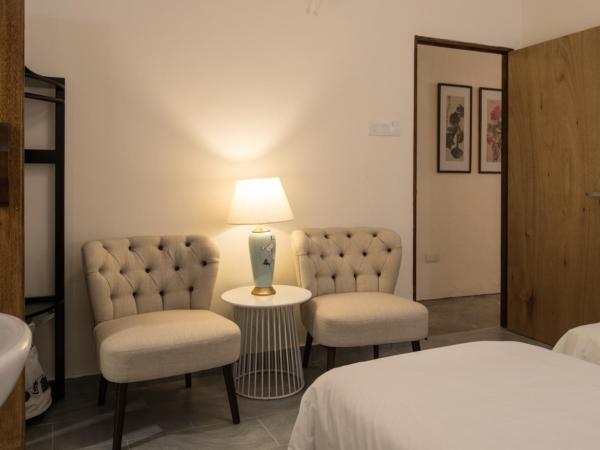 Carnarvon House : photo 4 de la chambre chambre lits jumeaux avec salle de bains privative