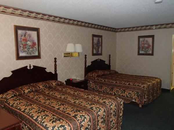 Super 8 by Wyndham Dallas South : photo 2 de la chambre chambre 2 lits queen-size - non-fumeurs