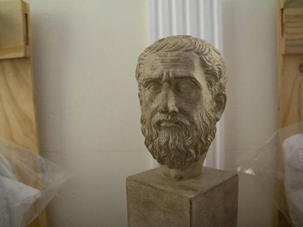 HafenTraum IndoorCampingHostel : photo 5 de la chambre chambre triple avec salle de bains commune