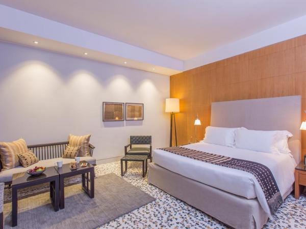 The Manor - New Delhi : photo 3 de la chambre suite studio