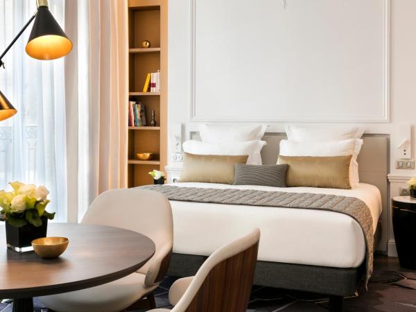 La Clef Champs-Élysées Paris by The Crest Collection : photo 1 de la chambre chambre supérieure