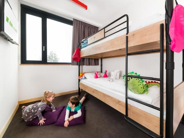 ibis Styles Budapest Citywest : photo 2 de la chambre chambre familiale
