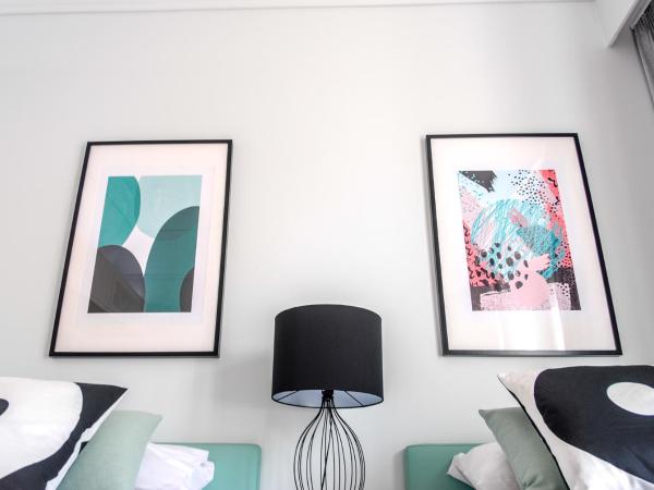 NLC Rooms & Suites : photo 6 de la chambre chambre lits jumeaux avec balcon