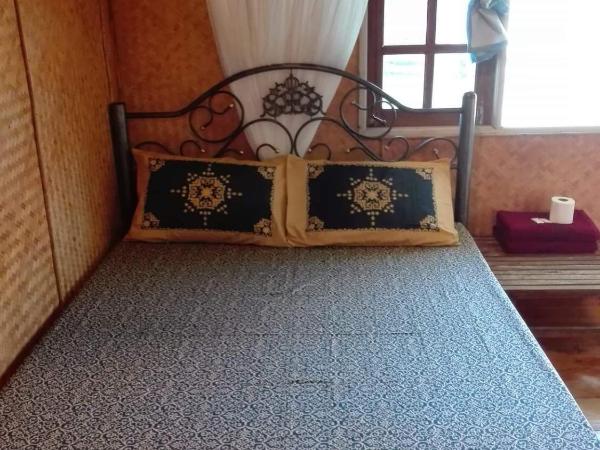 Oceanblue Guesthouse : photo 10 de la chambre chambre double avec salle de bains privative