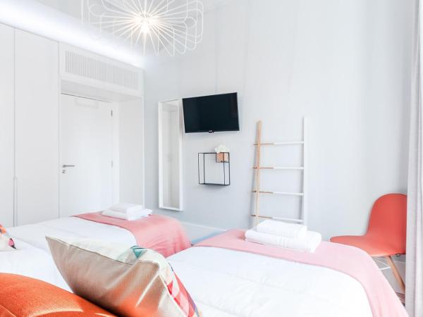 NLC Rooms & Suites : photo 7 de la chambre chambre double ou lits jumeaux standard avec balcon