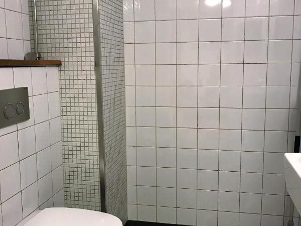 Hostel Dalagatan : photo 5 de la chambre lit dans dortoir pour femmes de 10 lits