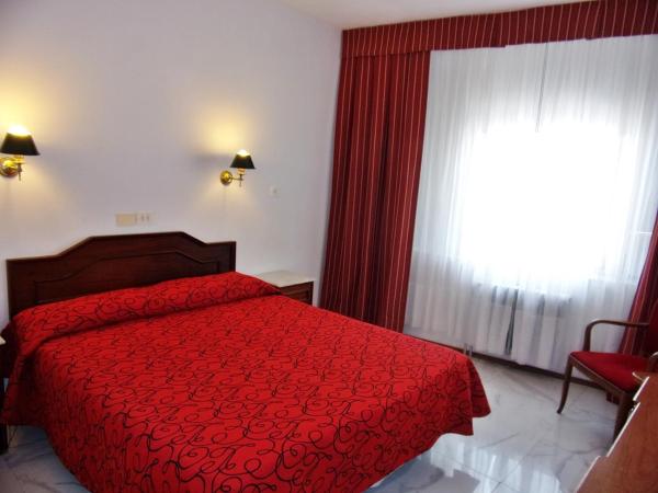 Hotel Tres Sargentos : photo 1 de la chambre chambre double ou lits jumeaux