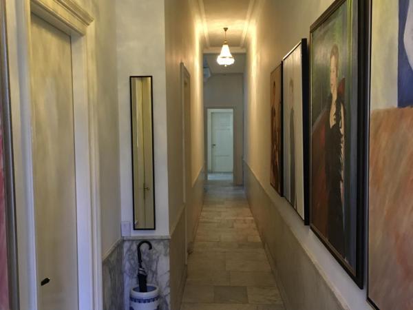 Kangaroom : photo 1 de la chambre chambre lit queen-size - vue sur jardin