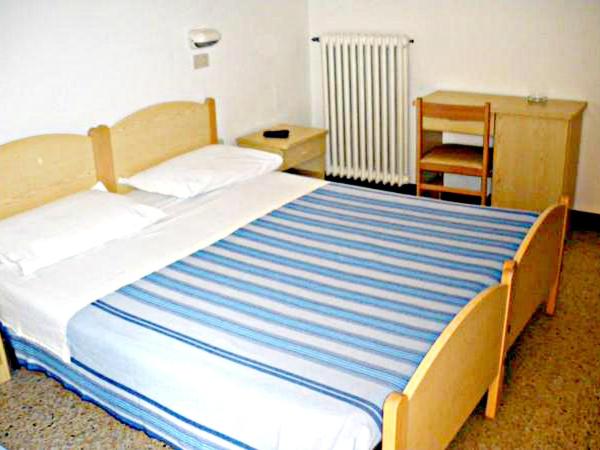 Hotel Ronconi : photo 2 de la chambre chambre double ou lits jumeaux