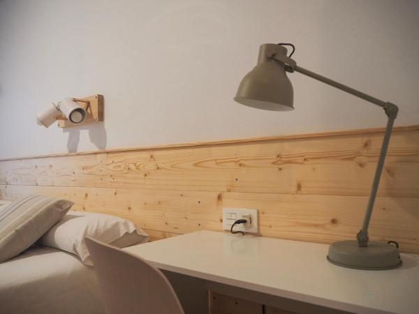 Pensión Urkia : photo 4 de la chambre chambre double ou lits jumeaux standard avec balcon