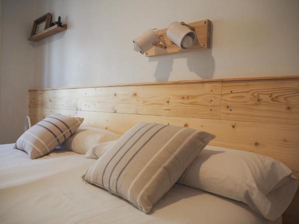 Pensión Urkia : photo 9 de la chambre chambre double ou lits jumeaux standard avec balcon