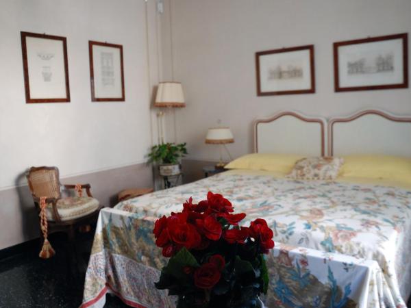 Bed and Breakfast Flowers : photo 2 de la chambre chambre double ou lits jumeaux avec terrasse