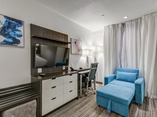 EST Hotel : photo 4 de la chambre studio lit king-size avec canapé-lit