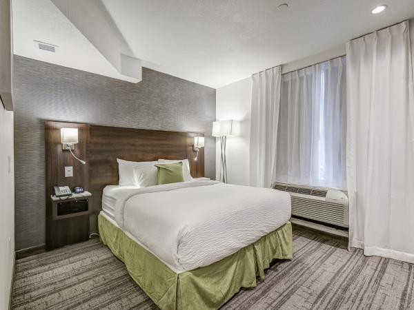 EST Hotel : photo 1 de la chambre hébergement lit queen-size standard