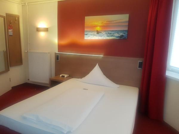 Hotel Marienthal Garni : photo 1 de la chambre chambre simple