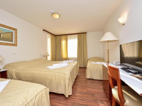 Hotel ZaDar : photo 3 de la chambre chambre quadruple standard