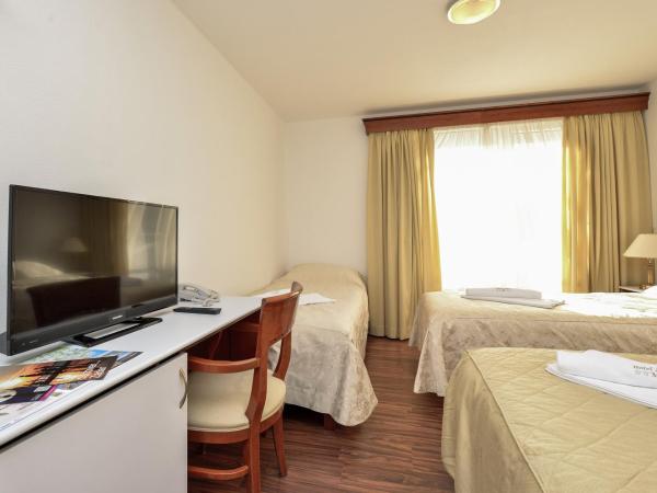 Hotel ZaDar : photo 4 de la chambre chambre quadruple standard