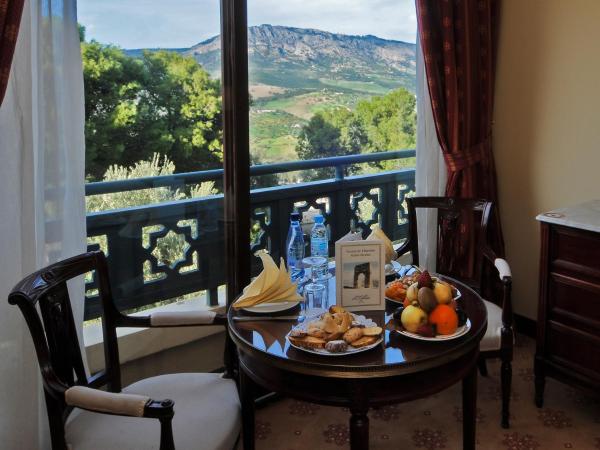 Les Mérinides : photo 1 de la chambre chambre double - vue sur montagne