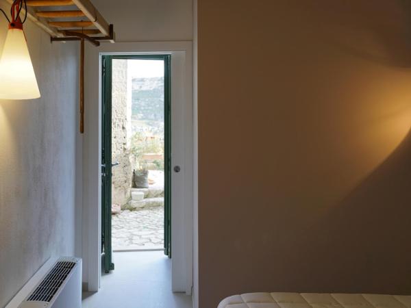 Il Carrubo residenza Walk&Stay : photo 3 de la chambre chambre double ou lits jumeaux avec vue