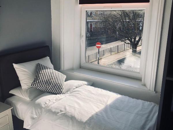 Book A Bed Hostels : photo 6 de la chambre chambre double ou lits jumeaux avec salle de bains commune