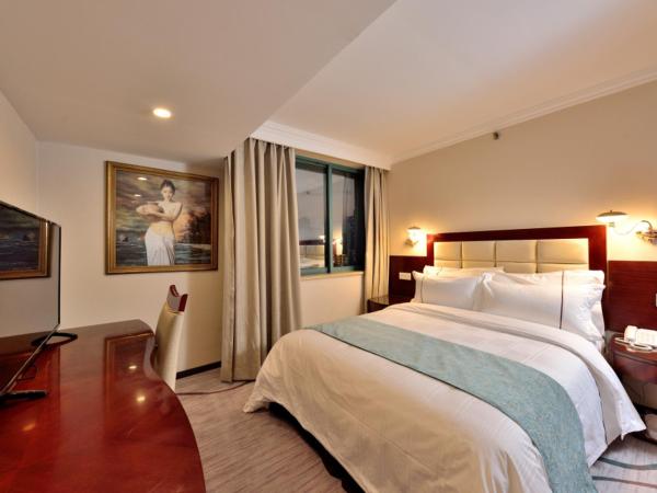 HaiJun Hotel -Free Canton Fair Shuttle Bus : photo 3 de la chambre chambre double standard - vue sur ville