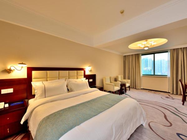 HaiJun Hotel -Free Canton Fair Shuttle Bus : photo 1 de la chambre chambre double - vue sur fleuve
