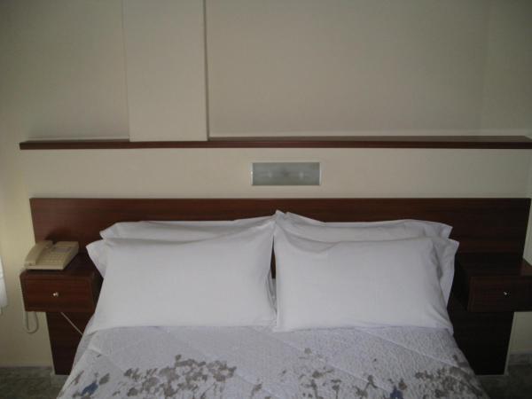 Hostal Roma : photo 1 de la chambre chambre double