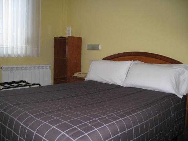 Hostal Roma : photo 3 de la chambre chambre double